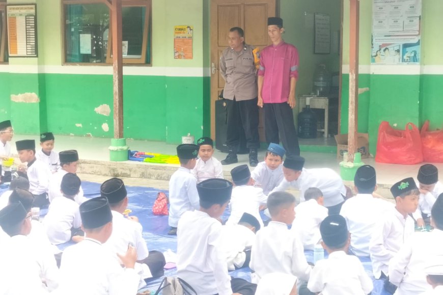 Cegah Perundungan Sejak Dini, Bhabinkamtibmas Polsek Dagangan Polres Madiun Edukasi Siswa SDN Jetis 01