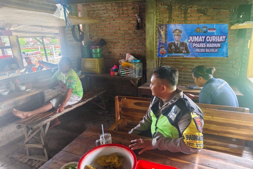 Dekatkan Diri dengan Warga, Polsek Balerejo Gelar "Jumat Curhat" di Desa Kebonagung