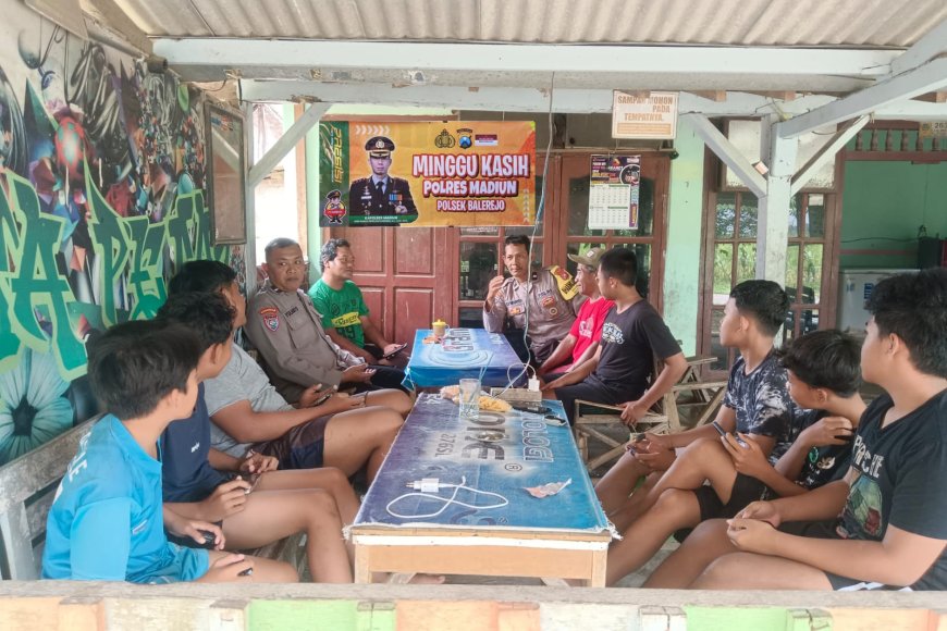 Polsek Balerejo Gelar Minggu Kasih di Jerukgulung, Sosialisasikan Larangan Setrum Tikus hingga Siskamling